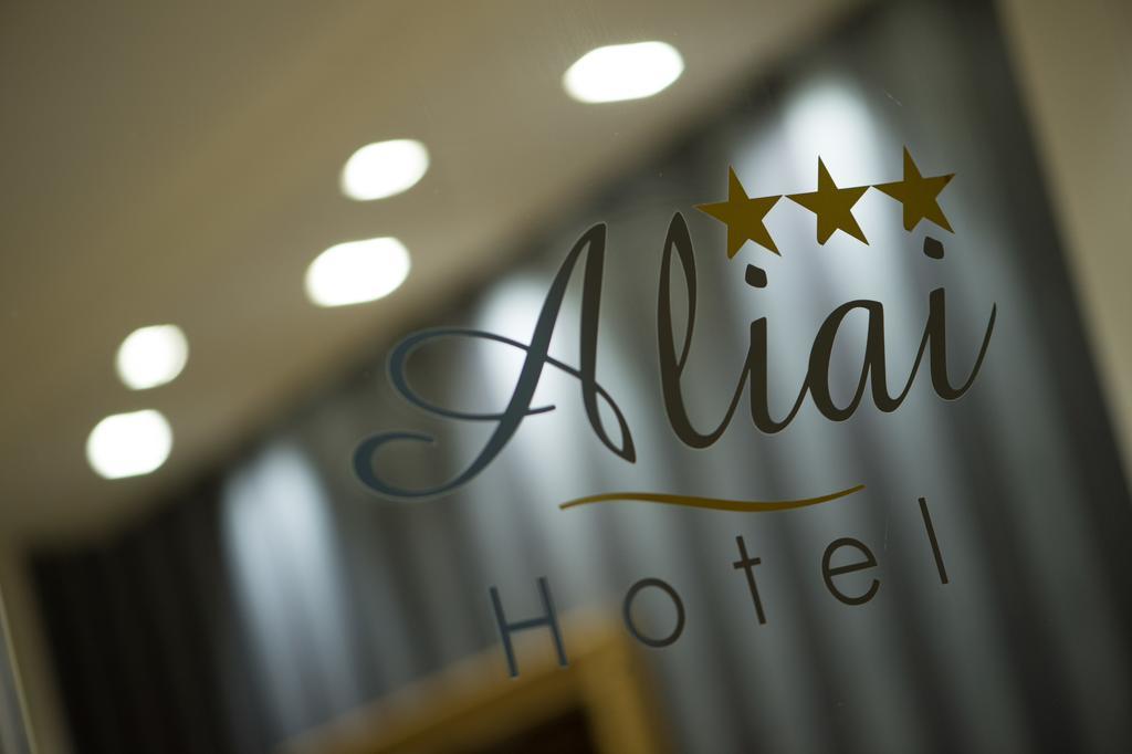 שאקה Hotel Aliai מראה חיצוני תמונה