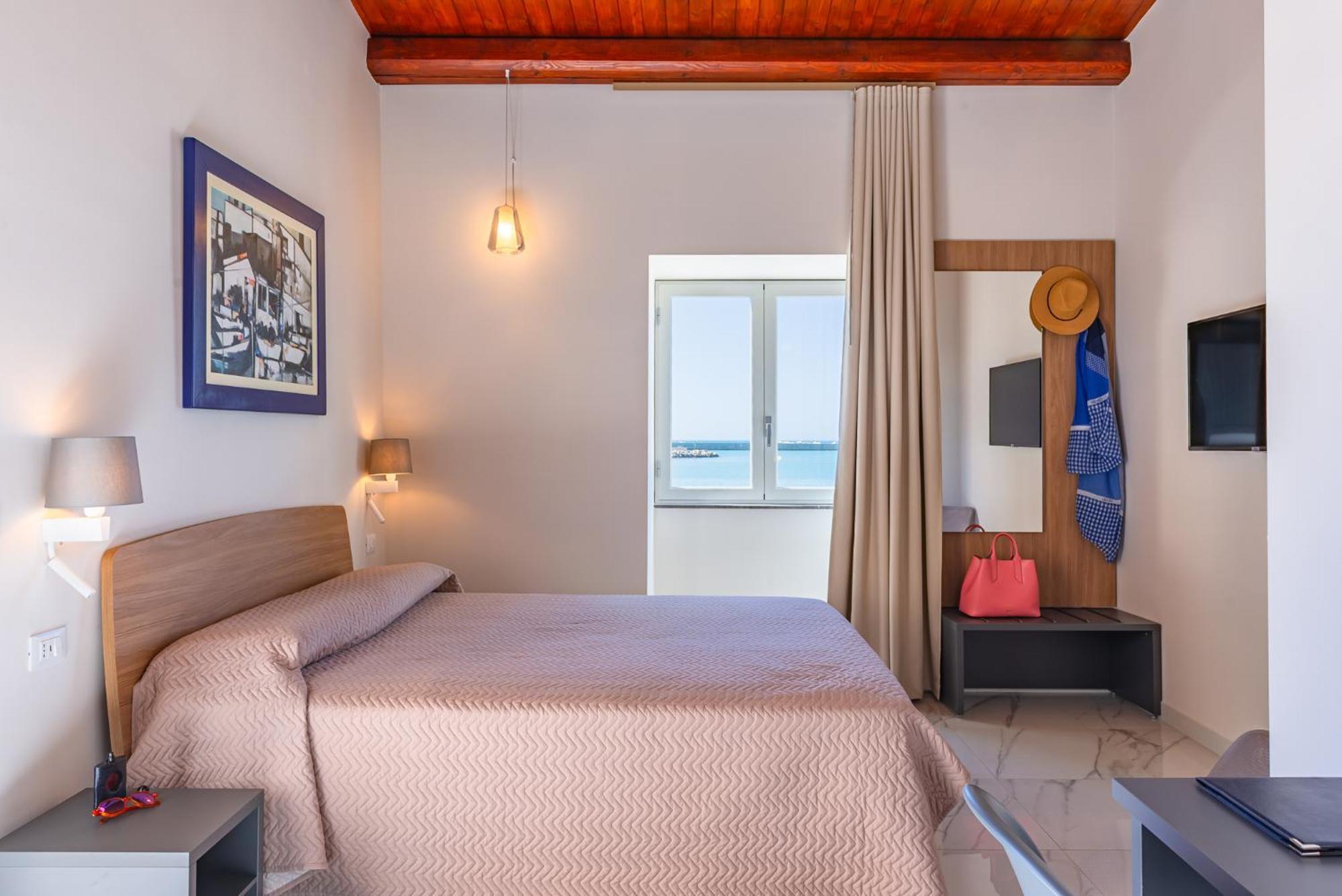 שאקה Hotel Aliai מראה חיצוני תמונה
