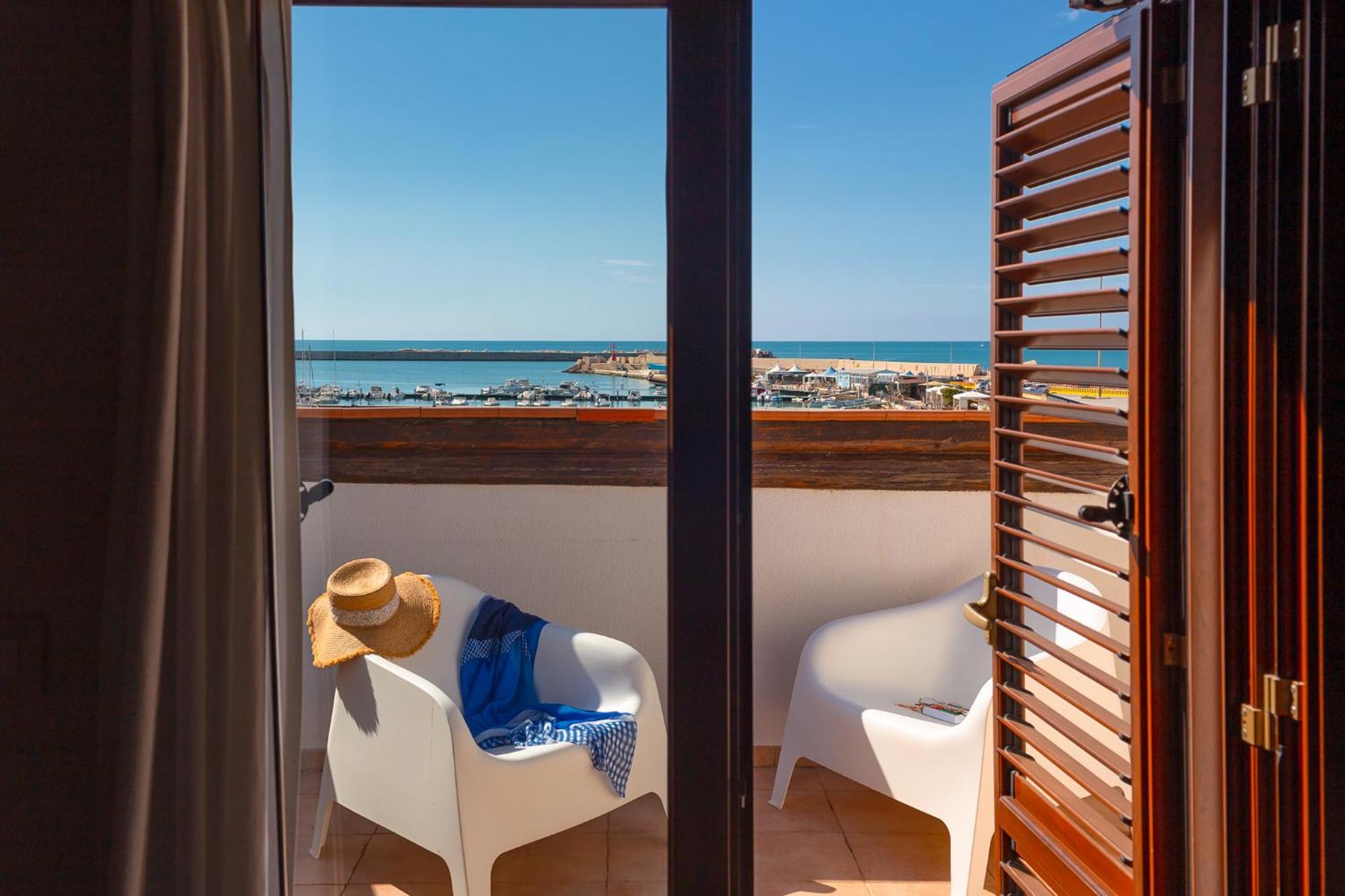 שאקה Hotel Aliai מראה חיצוני תמונה
