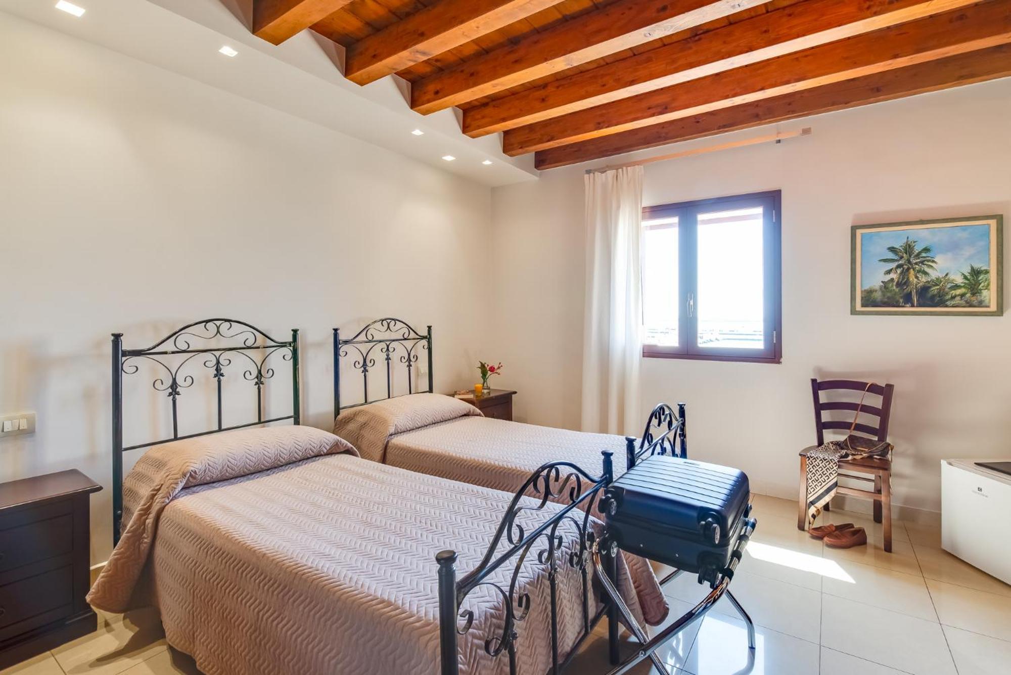 שאקה Hotel Aliai מראה חיצוני תמונה