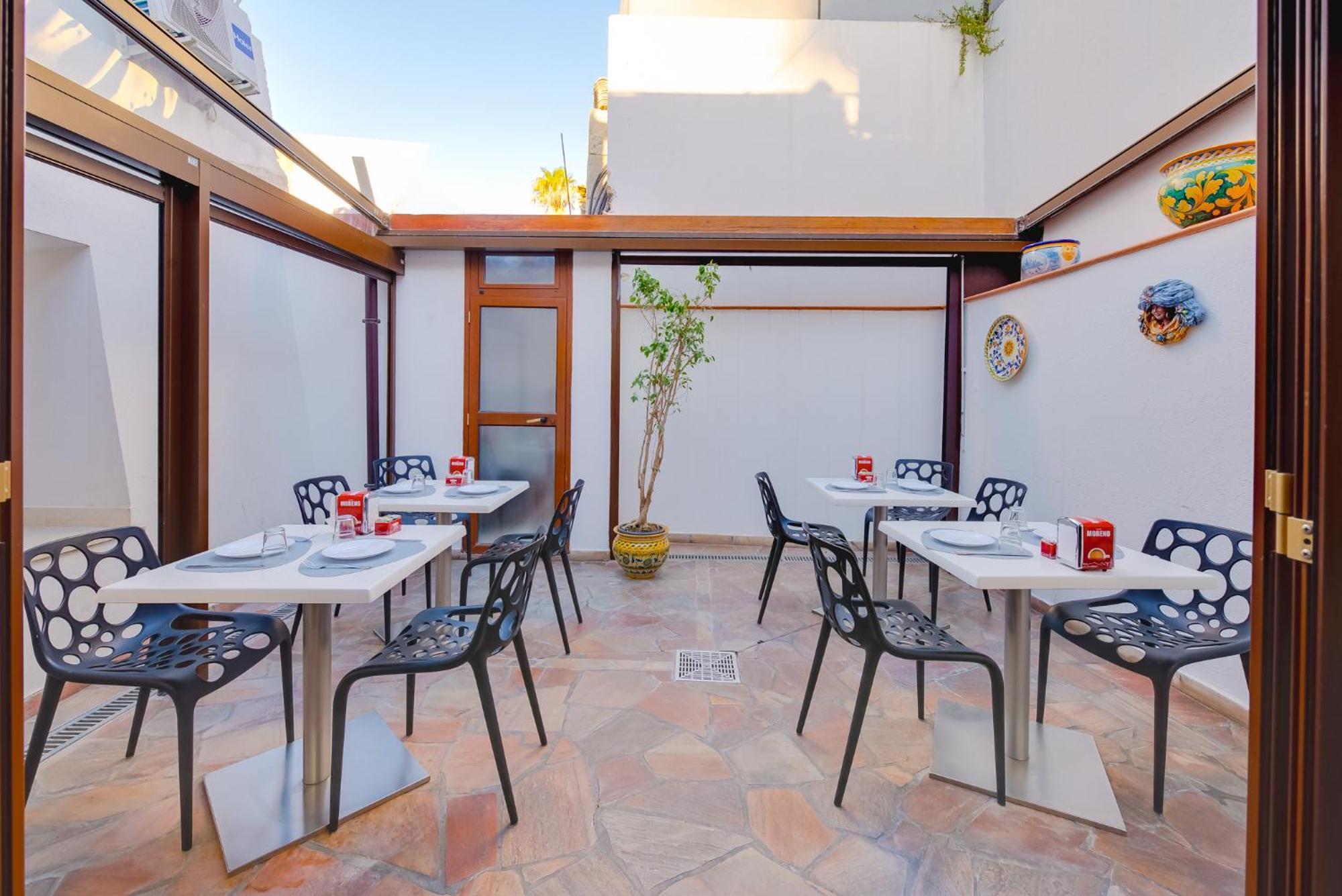 שאקה Hotel Aliai מראה חיצוני תמונה